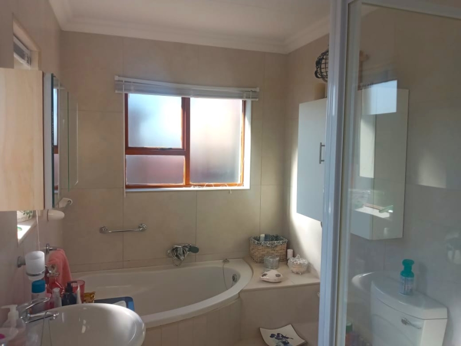 3 Bedroom Property for Sale in C Place Eastern Cape